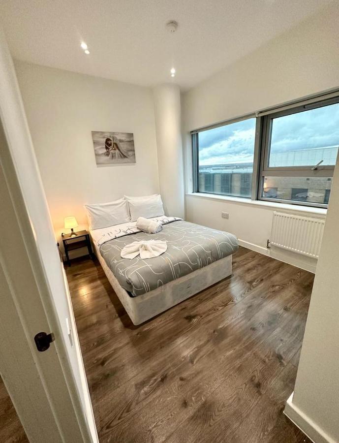 Alarabi Apartments-Two Bedrooms Apartment London Borough of London Borough of Croydon Exteriör bild