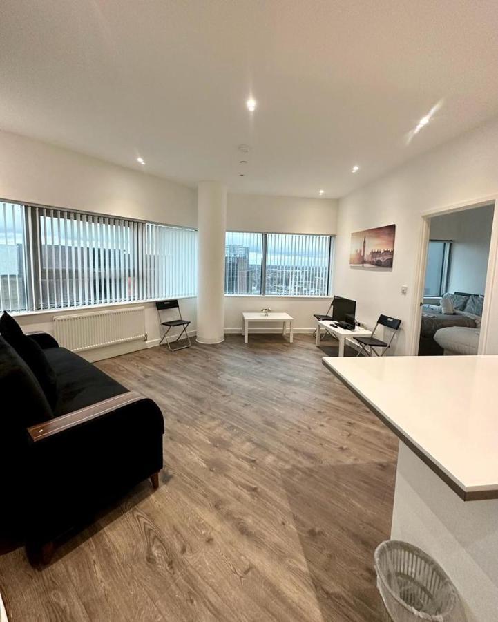 Alarabi Apartments-Two Bedrooms Apartment London Borough of London Borough of Croydon Exteriör bild