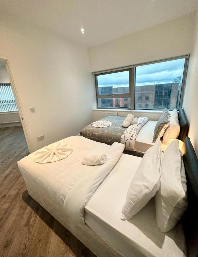 Alarabi Apartments-Two Bedrooms Apartment London Borough of London Borough of Croydon Exteriör bild