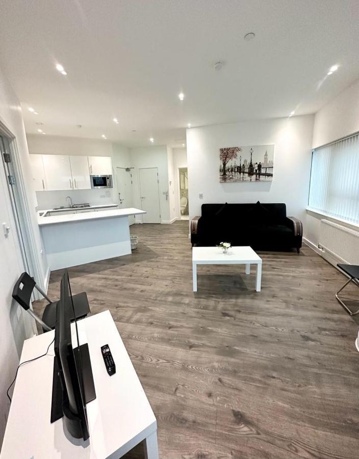 Alarabi Apartments-Two Bedrooms Apartment London Borough of London Borough of Croydon Exteriör bild